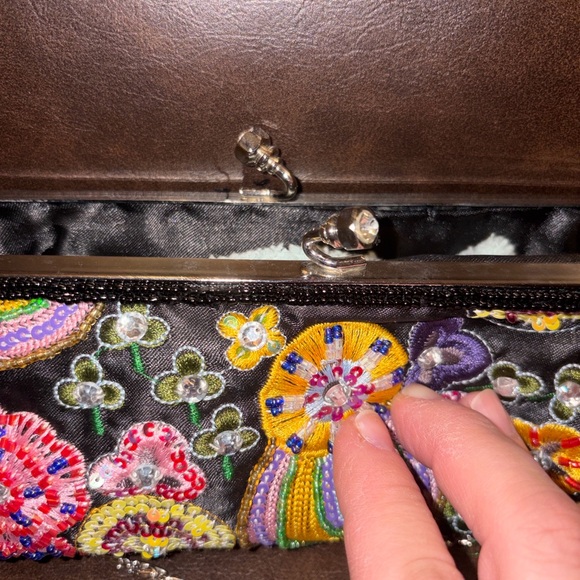 Aldo Black Floral Embroidered Clutch with Silver Chain- Vintage - Picture 5 of 11